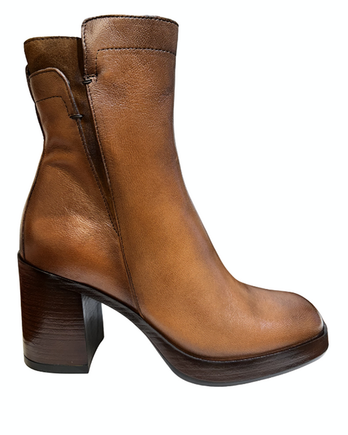 Bottes en cuir tan P96239-101-0001 de MJUS